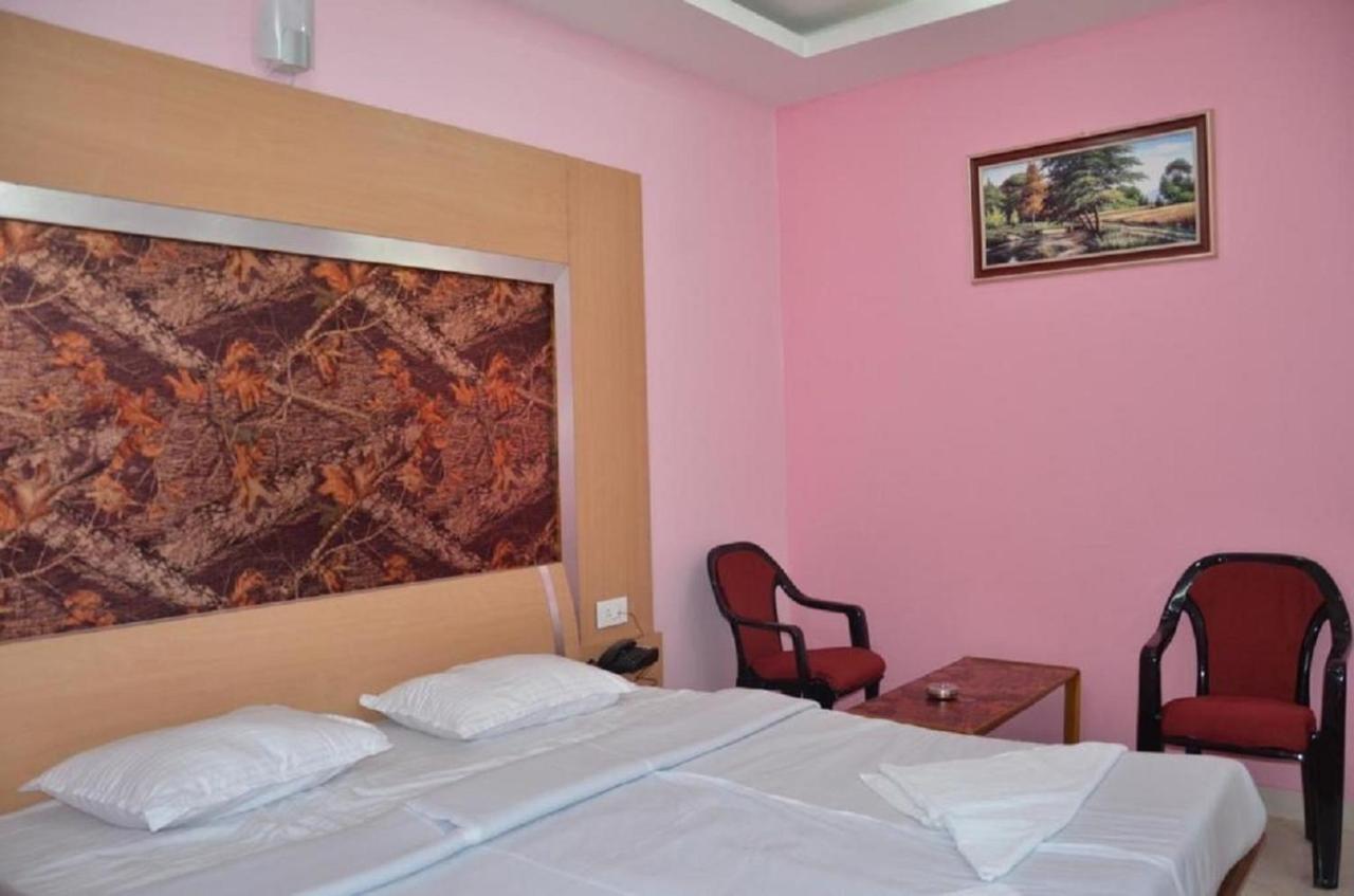 Hotel Barbareek Šillong Exteriér fotografie