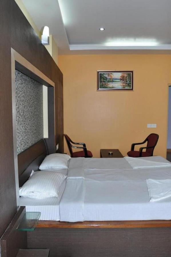 Hotel Barbareek Šillong Exteriér fotografie